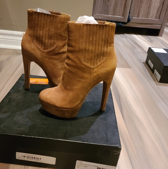 COPY - Genuine leather Rachel Zoe booties - Picture 3 of 4